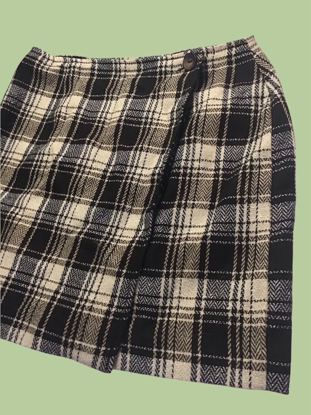 Vintage 80s Daniel Hechter Black and Cream Plaid Mini Skirt sz 6